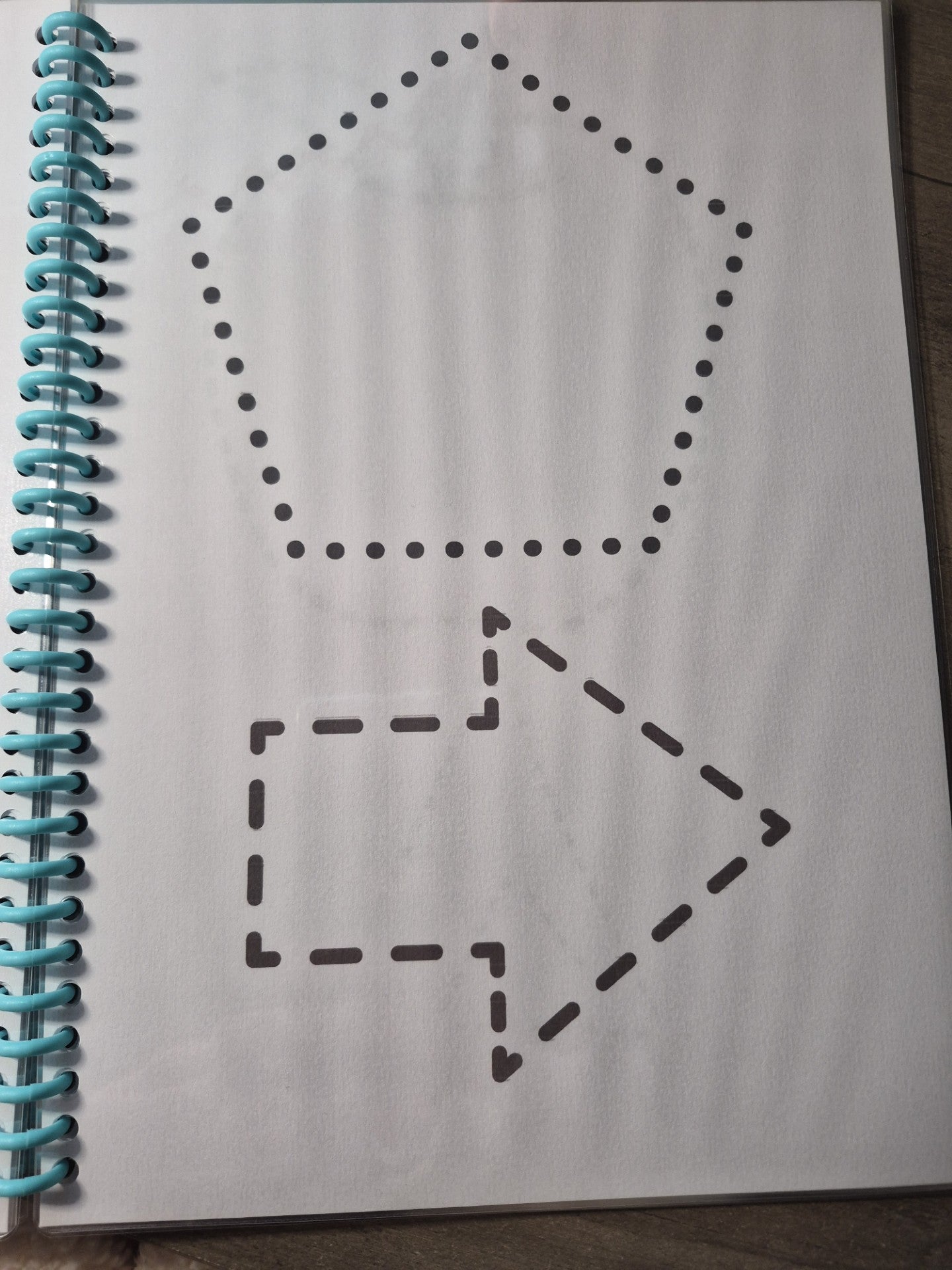 Livret d'activité Retrace les traits